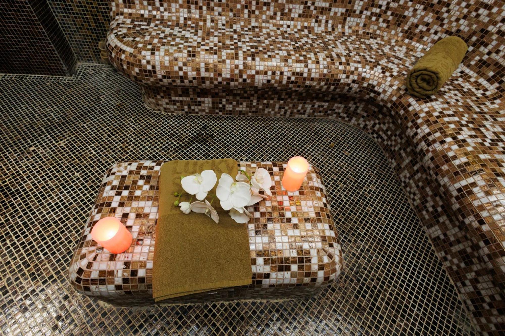 Lucky Bansko Aparthotel Spa & Relax Exterior photo A Turkish bath