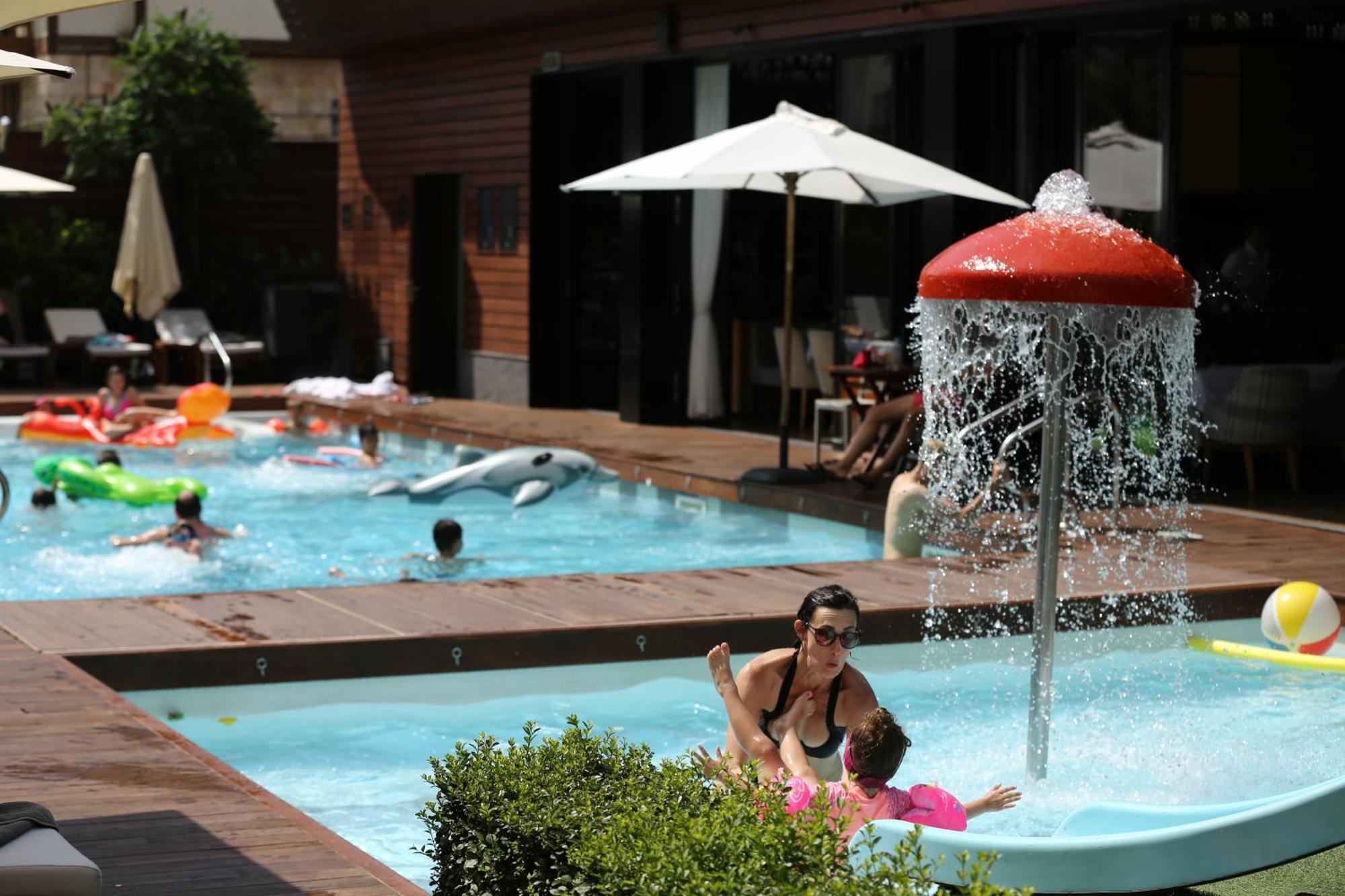 Lucky Bansko Aparthotel Spa & Relax Exterior photo A water park in Turkey