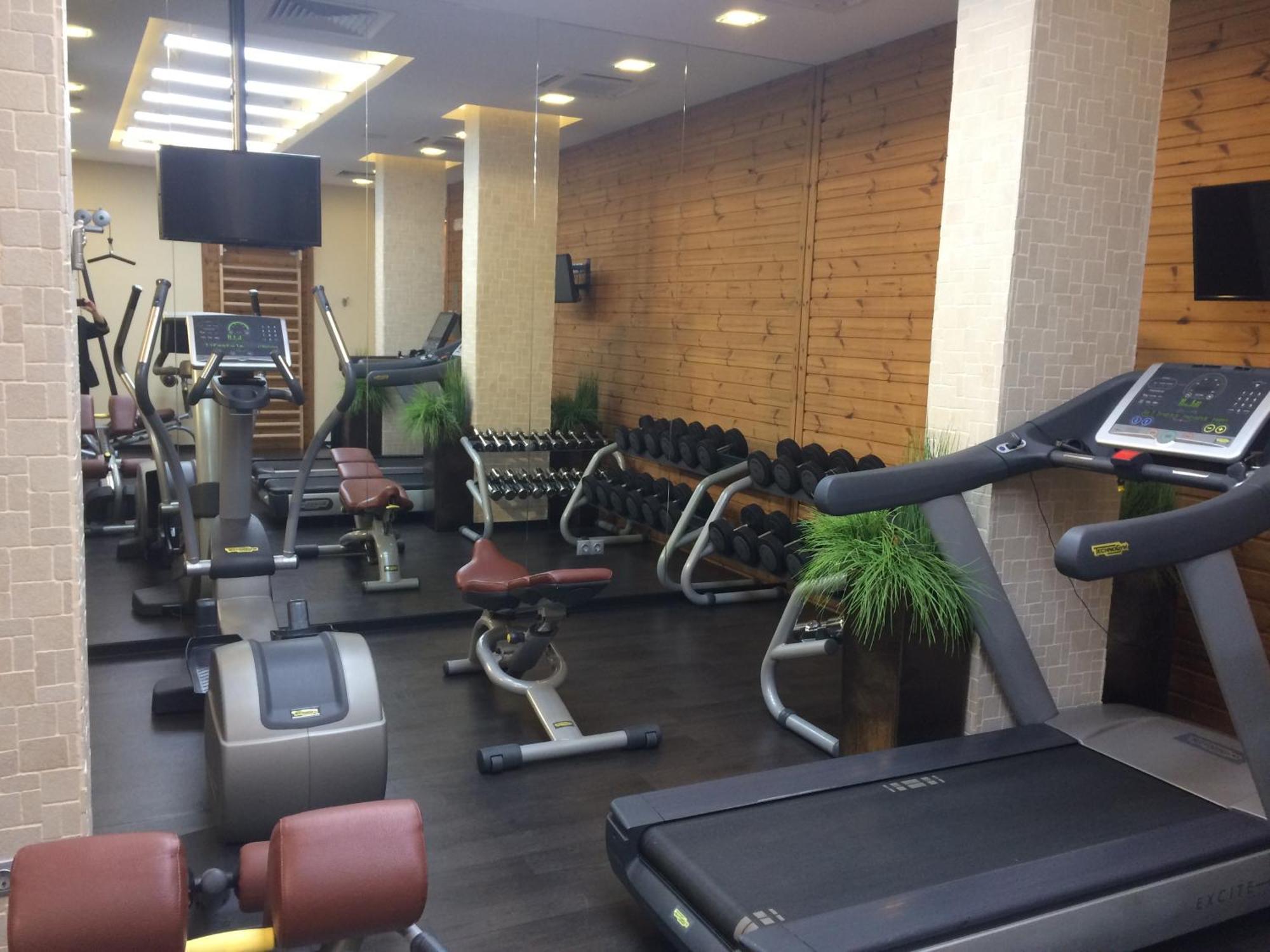Lucky Bansko Aparthotel Spa & Relax Exterior photo A gym in Yerevan, Armenia